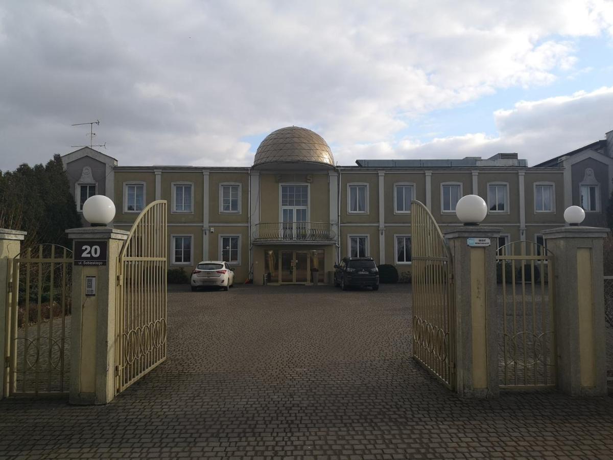 Dworek Sobieskiego Skierniewice Bagian luar foto